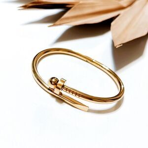 Gold nail bangle S260